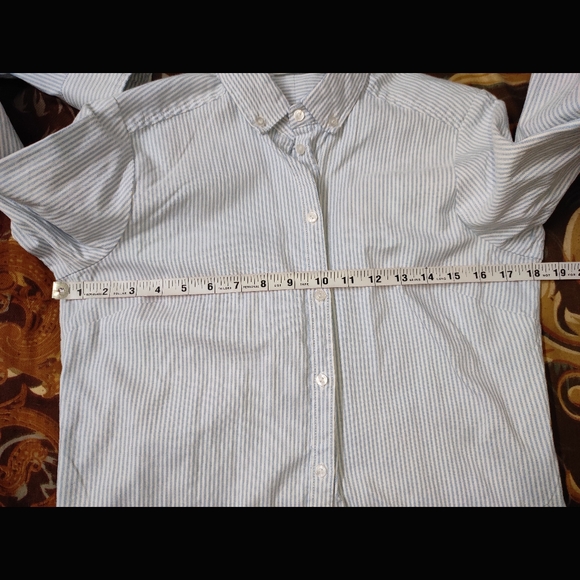 ❌SOLD❌ONLY White & Blue Stripe Formal Shirt - Picture 3 of 7